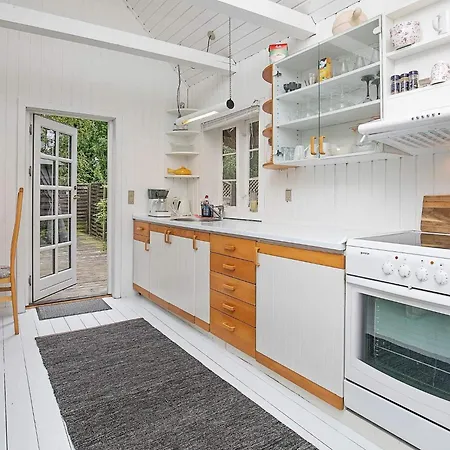 Feriehus 6 Person In Rodby-by Traum
